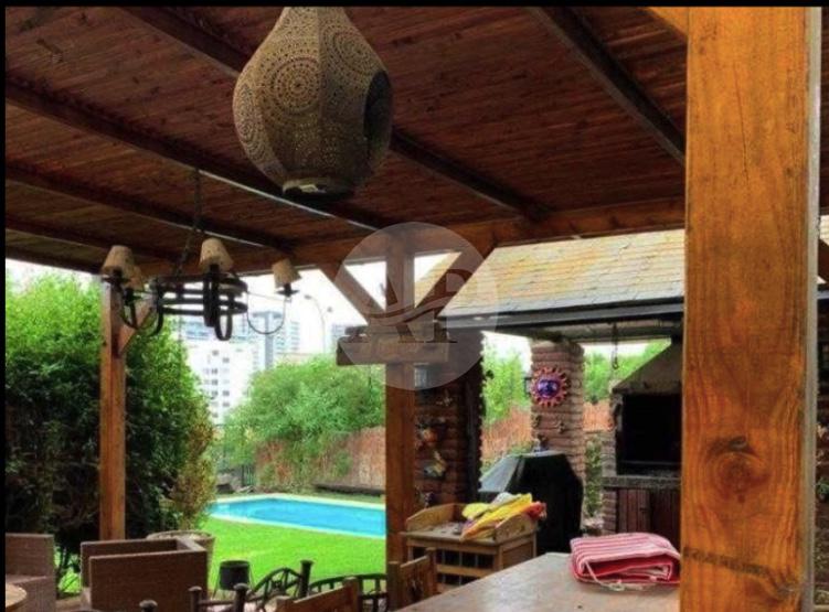 Casa estilo provenzal, en exclusivo sector de Concón.